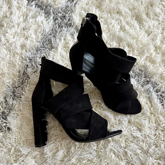 Zara Basic Collection Heels - Picture 4 of 9